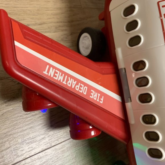 Toy plane - Picture 2 of 3